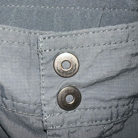 Columbia grey Omnishade women’s shorts size 2 with 8” length - Picture 7 of 11